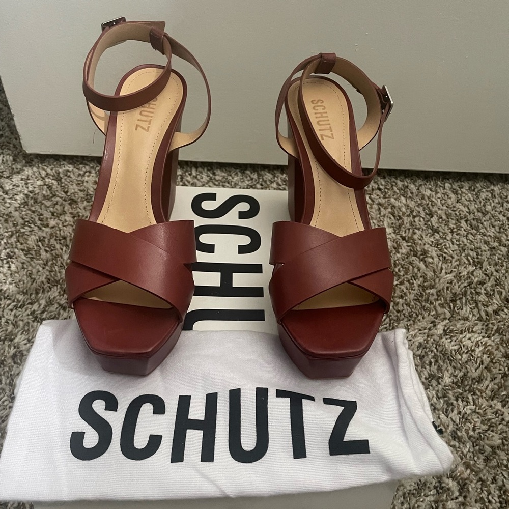 Schutz Saphire Platform Sandal